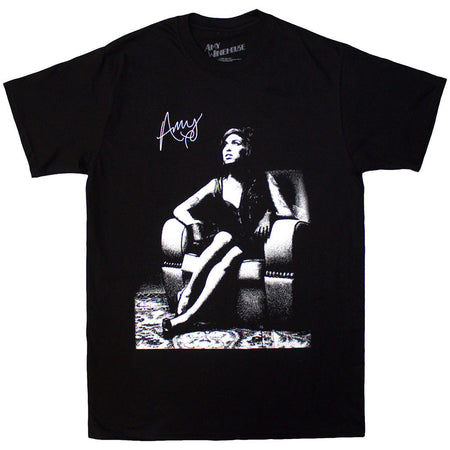 Amy Winehouse - Chair - Black t-shirt